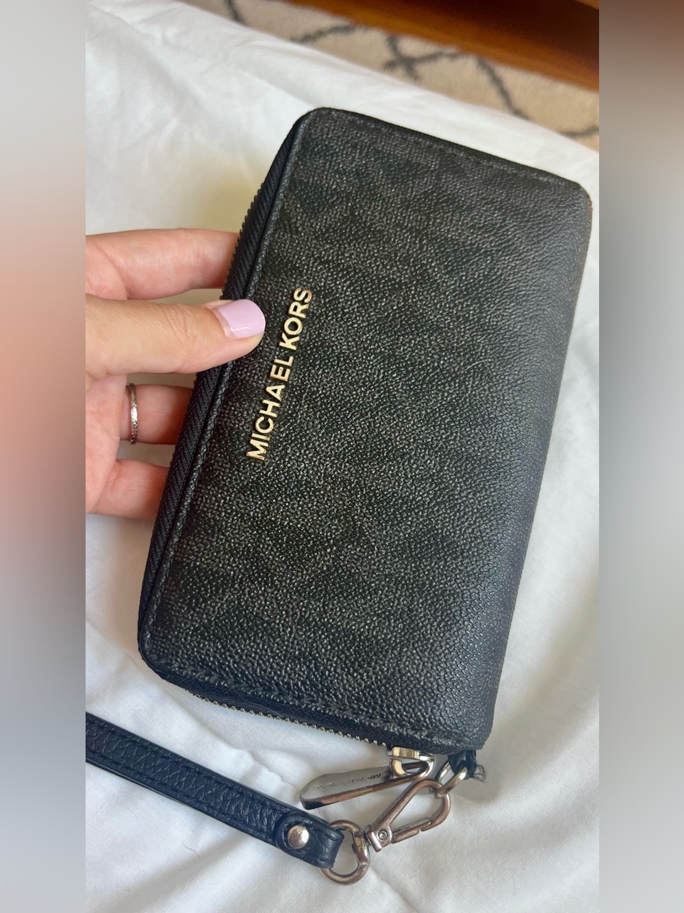 Michael Kors Phone Wallet Wristlet Monogram